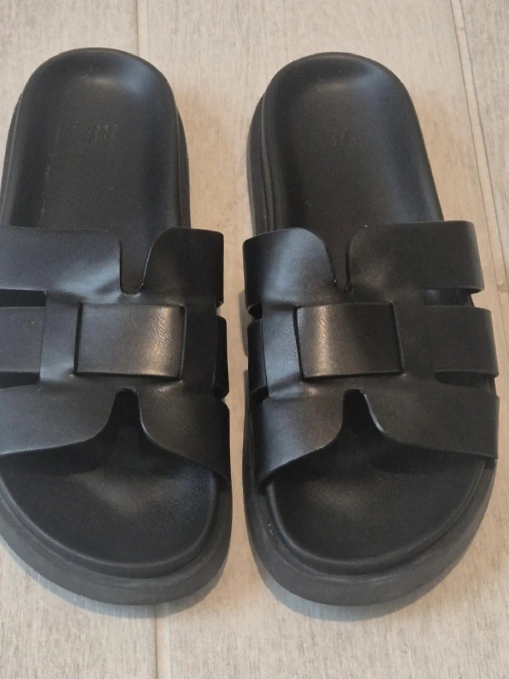 Comfortable H&M Slides Sandals Size 8